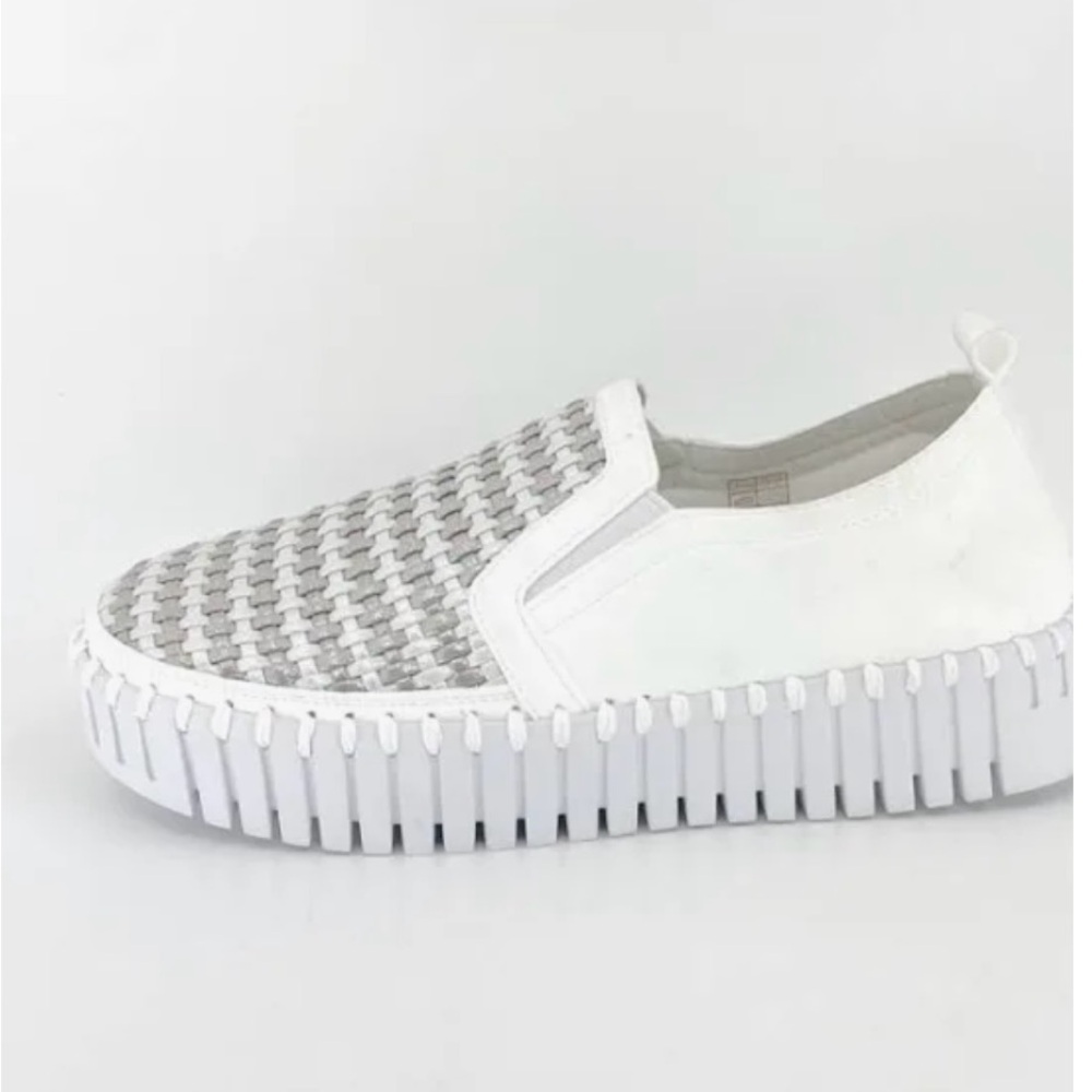 Ilse Jacobsen White and Gray Slip-On Sneakers